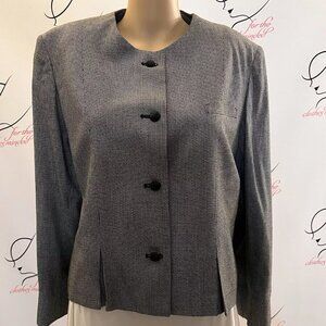 Bretton Place. Sz 12P. Gray Sharkskin. Rayon. Long Sleeve. USA. Jacket B96